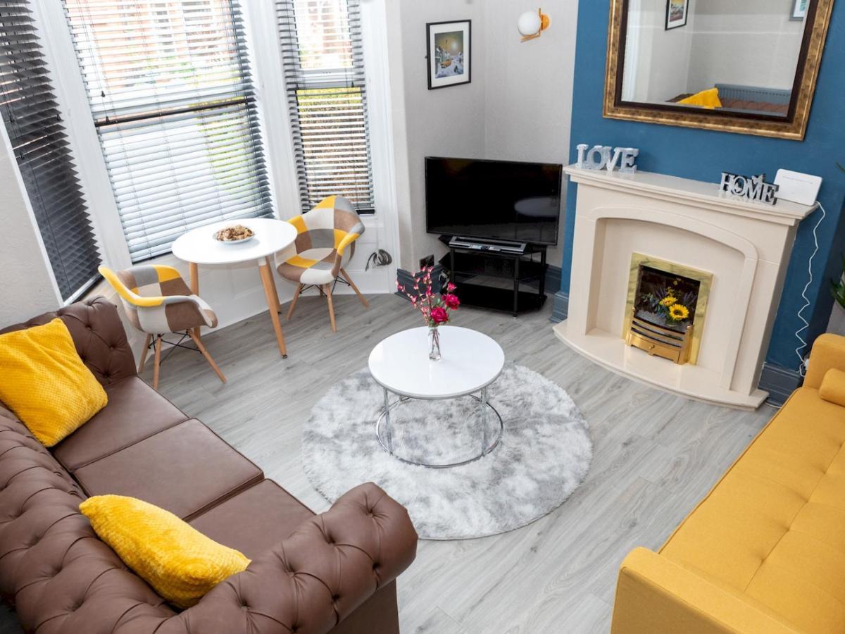 Pass The Keys Amazing, Newly Renovated 5Bedroom House Sleeps 10 Scarborough Kültér fotó