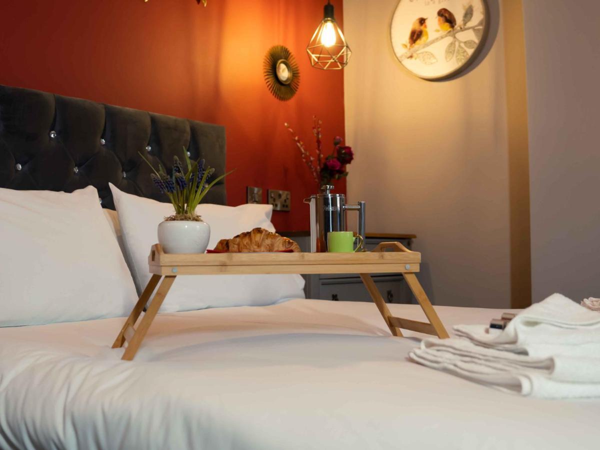 Pass The Keys Amazing, Newly Renovated 5Bedroom House Sleeps 10 Scarborough Kültér fotó