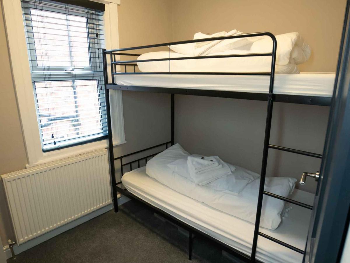 Pass The Keys Amazing, Newly Renovated 5Bedroom House Sleeps 10 Scarborough Kültér fotó