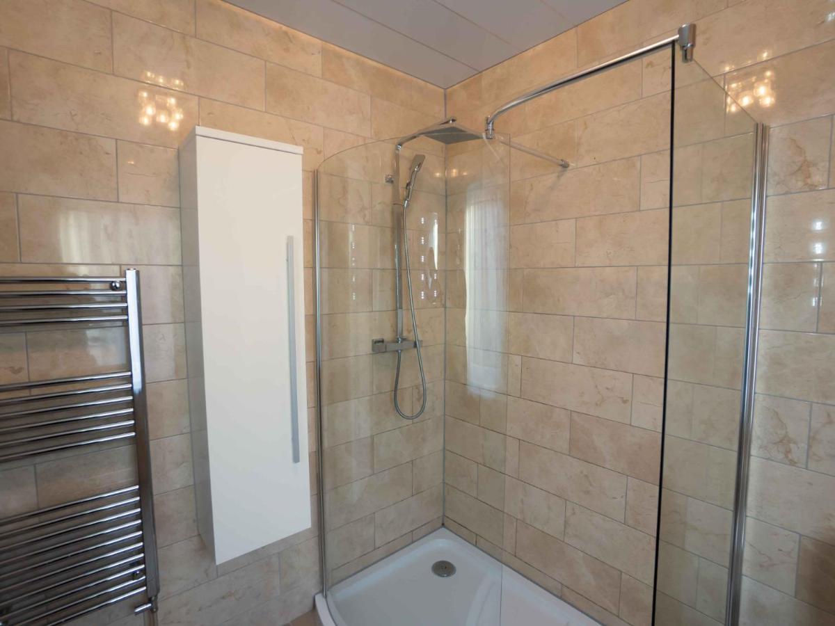 Pass The Keys Amazing, Newly Renovated 5Bedroom House Sleeps 10 Scarborough Kültér fotó