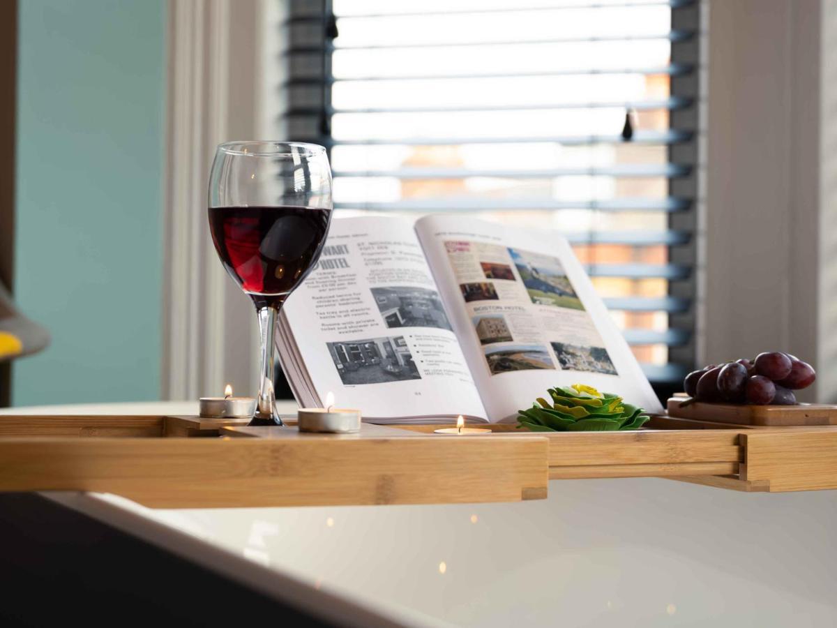 Pass The Keys Amazing, Newly Renovated 5Bedroom House Sleeps 10 Scarborough Kültér fotó