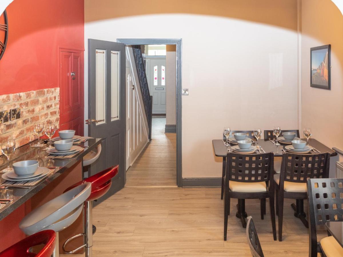 Pass The Keys Amazing, Newly Renovated 5Bedroom House Sleeps 10 Scarborough Kültér fotó