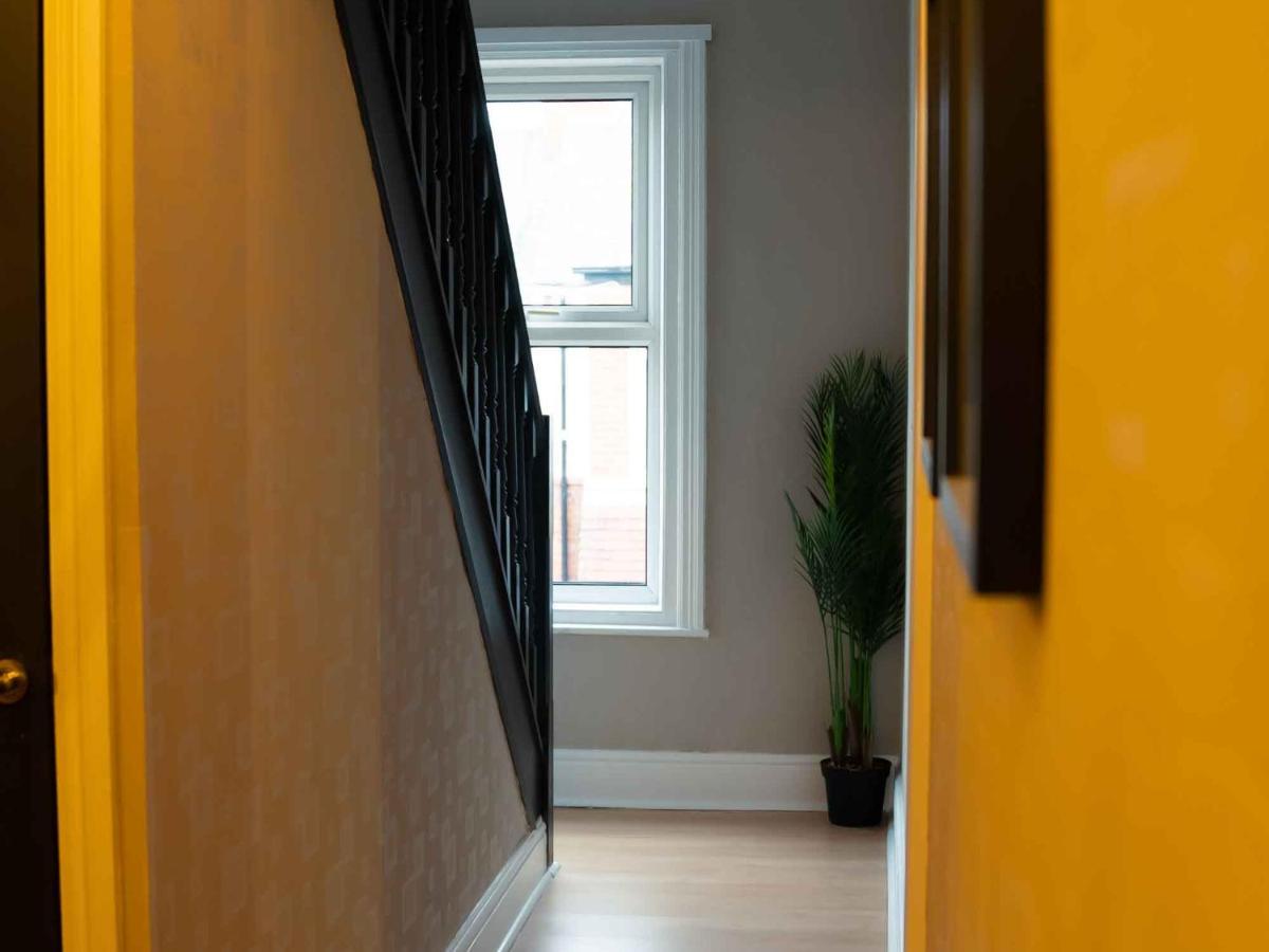 Pass The Keys Amazing, Newly Renovated 5Bedroom House Sleeps 10 Scarborough Kültér fotó