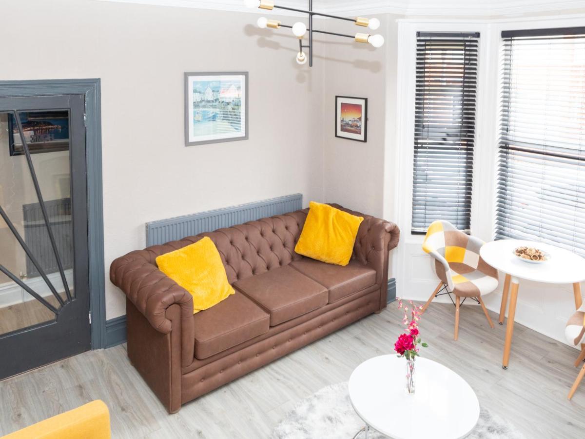 Pass The Keys Amazing, Newly Renovated 5Bedroom House Sleeps 10 Scarborough Kültér fotó