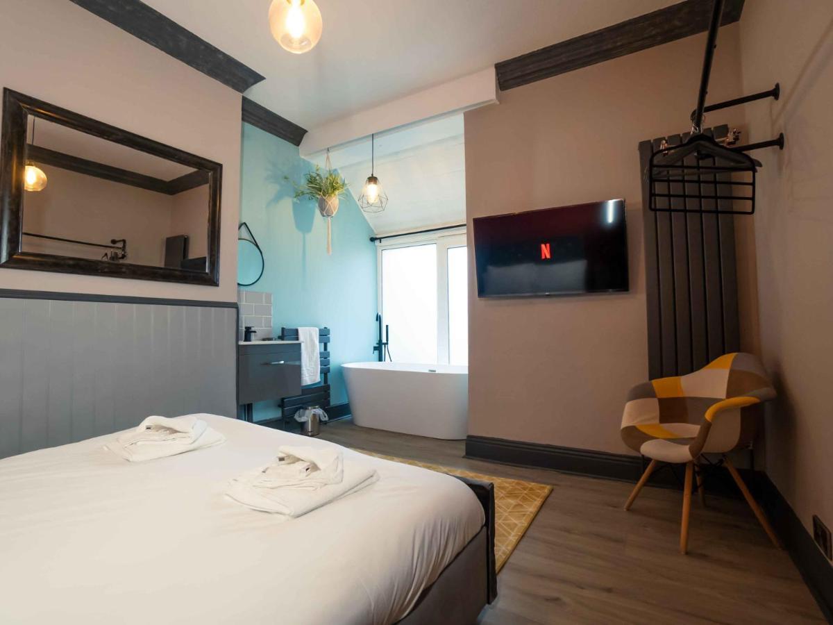 Pass The Keys Amazing, Newly Renovated 5Bedroom House Sleeps 10 Scarborough Kültér fotó