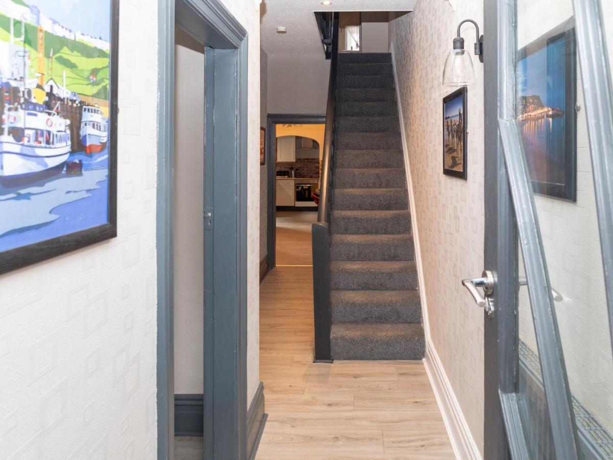 Pass The Keys Amazing, Newly Renovated 5Bedroom House Sleeps 10 Scarborough Kültér fotó