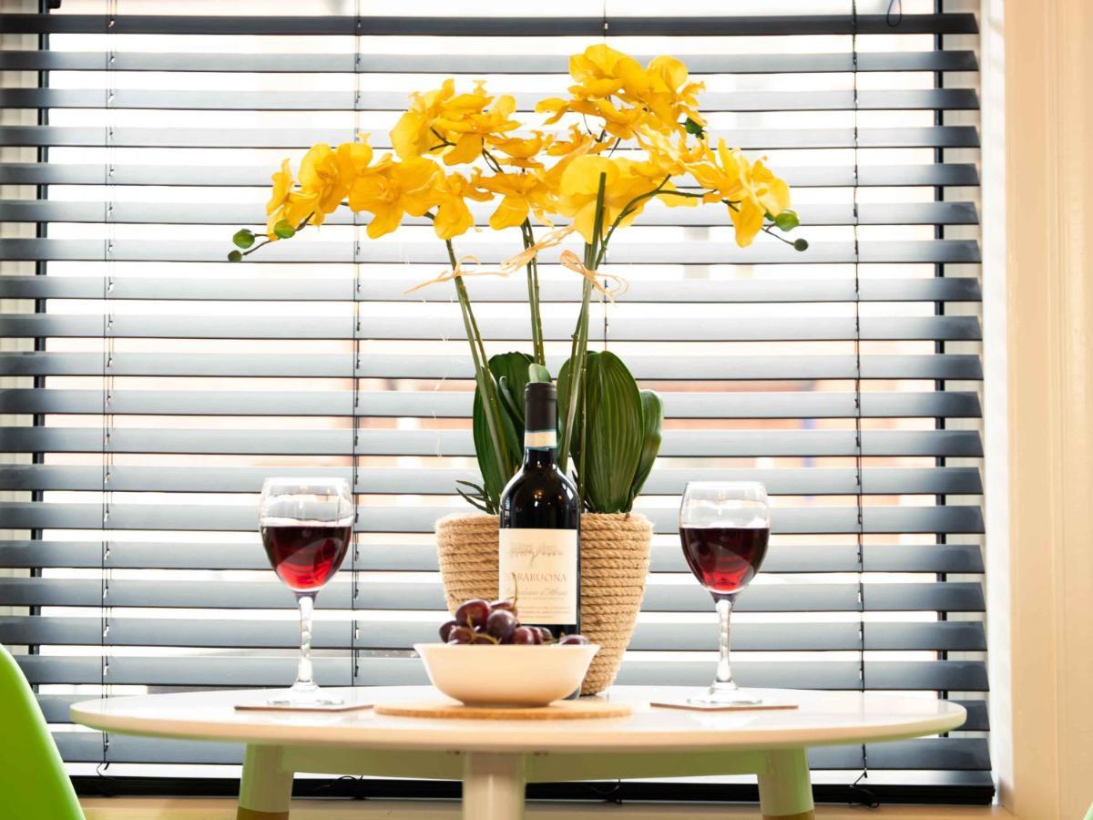 Pass The Keys Amazing, Newly Renovated 5Bedroom House Sleeps 10 Scarborough Kültér fotó