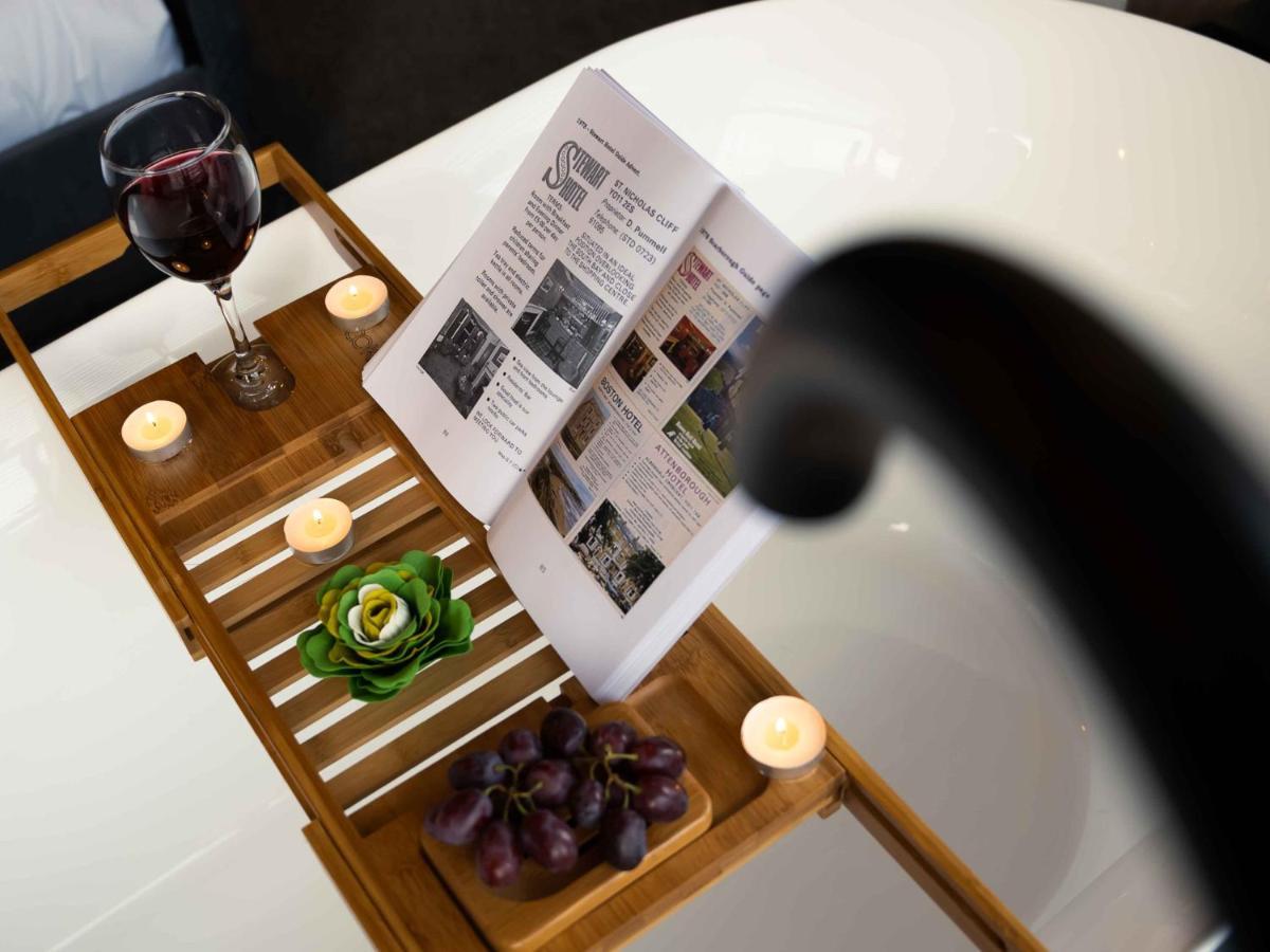 Pass The Keys Amazing, Newly Renovated 5Bedroom House Sleeps 10 Scarborough Kültér fotó